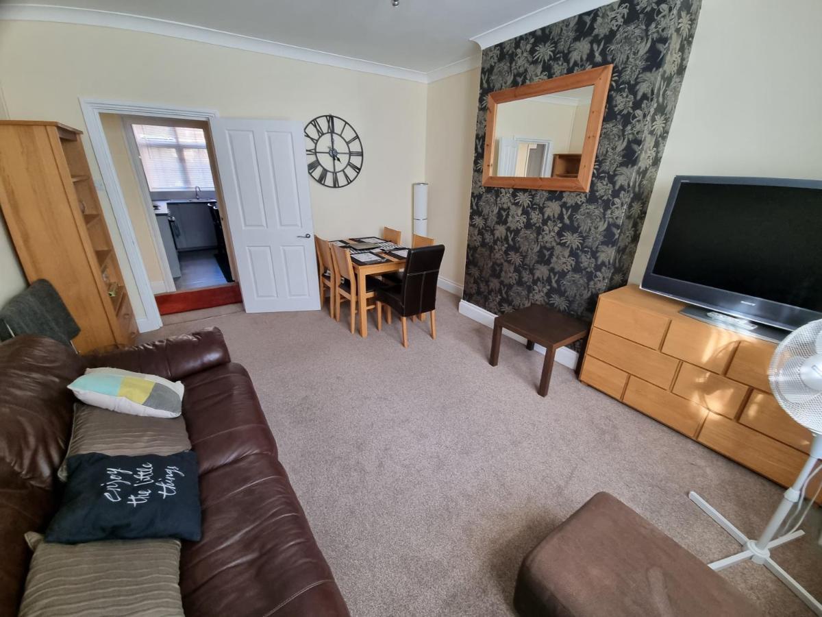 Ew Apartments Лондон Екстериор снимка